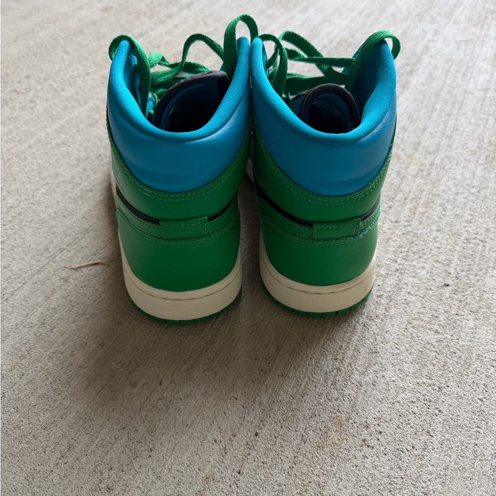Nike Air Jordan 1 Mid Lucky Green Aquatone Women’s Size 9 Sneakers - Picture 5 of 9